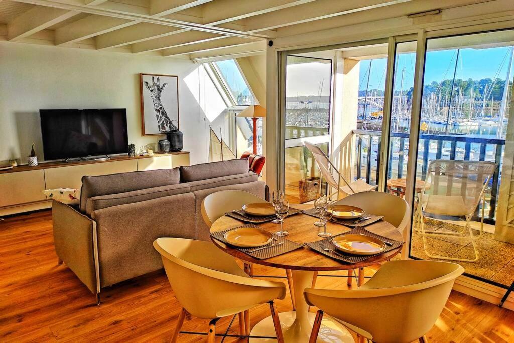 Les Balcons De La Trinite - Vue Sur Mer Et Le Port Luaran gambar